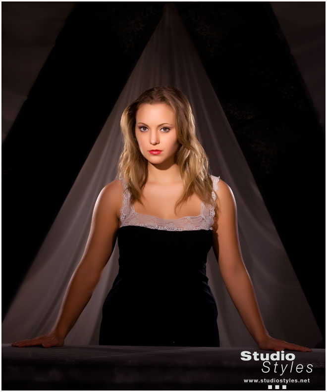 Online Photography Training: Continuous Lighting PhotoGenic Lights
